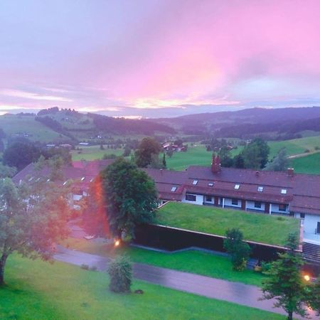 Apartmán Berg-Juwel Hallenbad Mit Sauna Missen-Wilhams Exteriér fotografie
